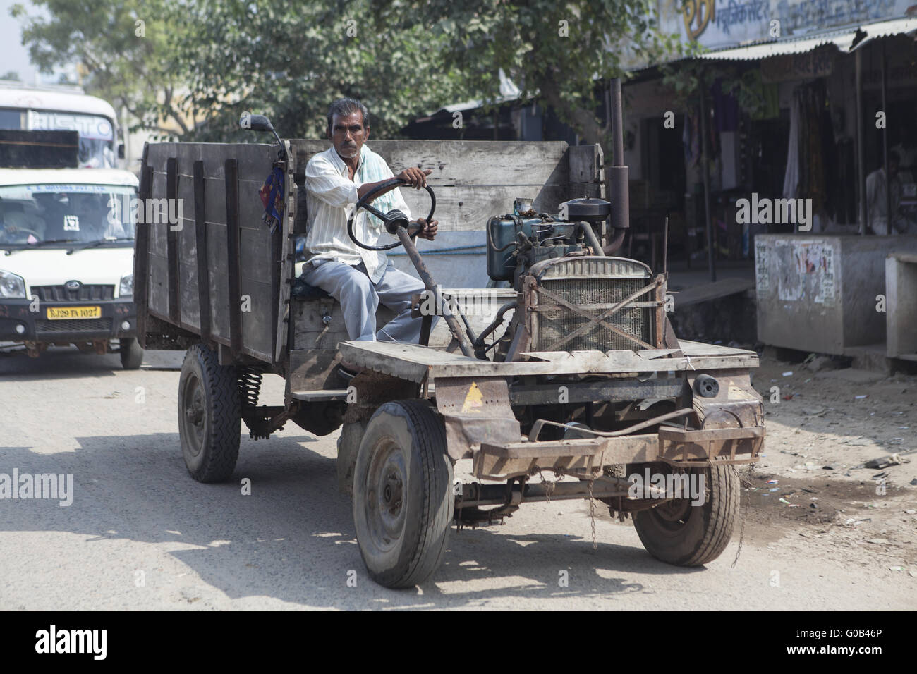 Old indian truck, Jaipur, India Stock Photo