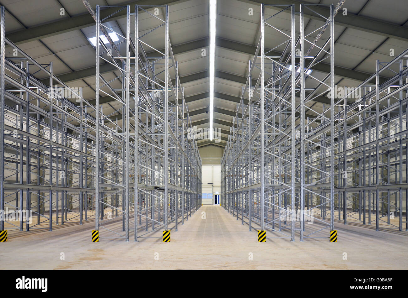 High bay warehouse hires stock photography and images Alamy