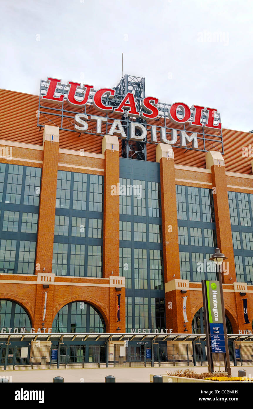 Entrance To Lucas Oil Stadium In Indianapolis Stock Photo Alamy