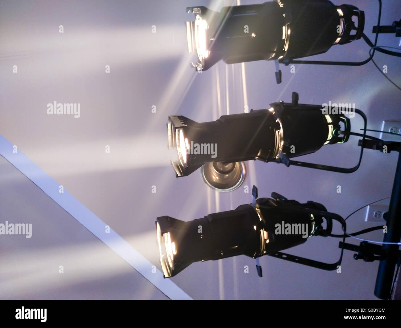 multiple spotlights on a theatre stage lighting rig Stock Photo Alamy