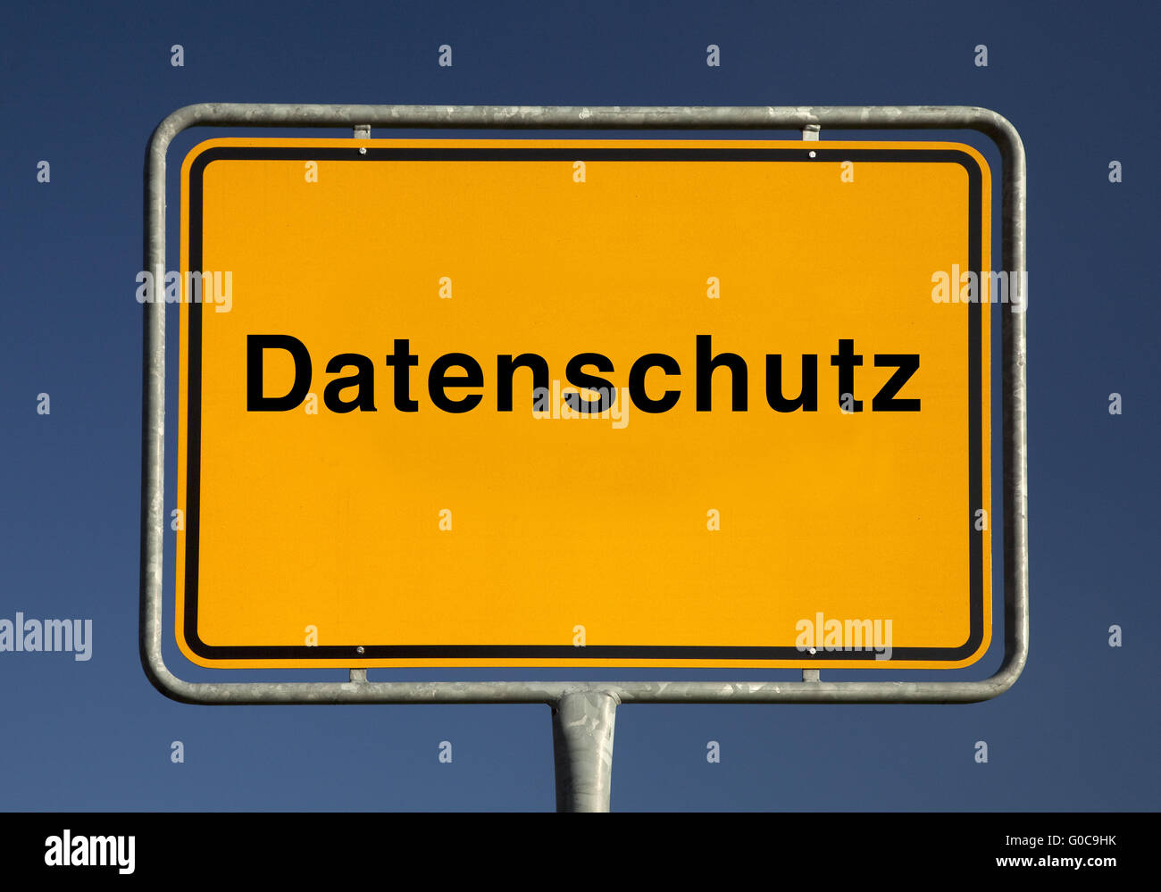 Town sign Datenschutz, symbolic foto Stock Photo