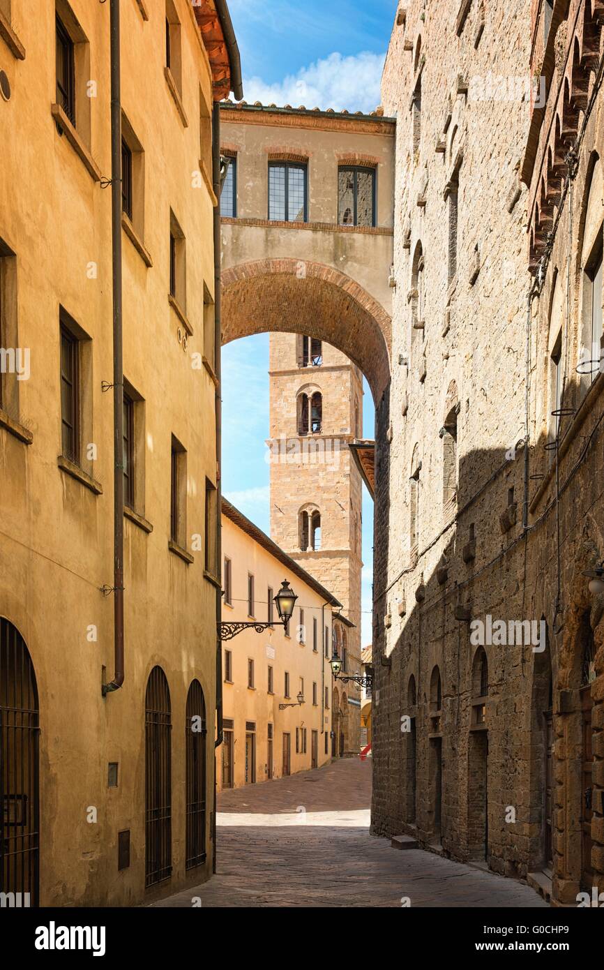 View idyllic road medieval hi-res stock photography and images - Alamy