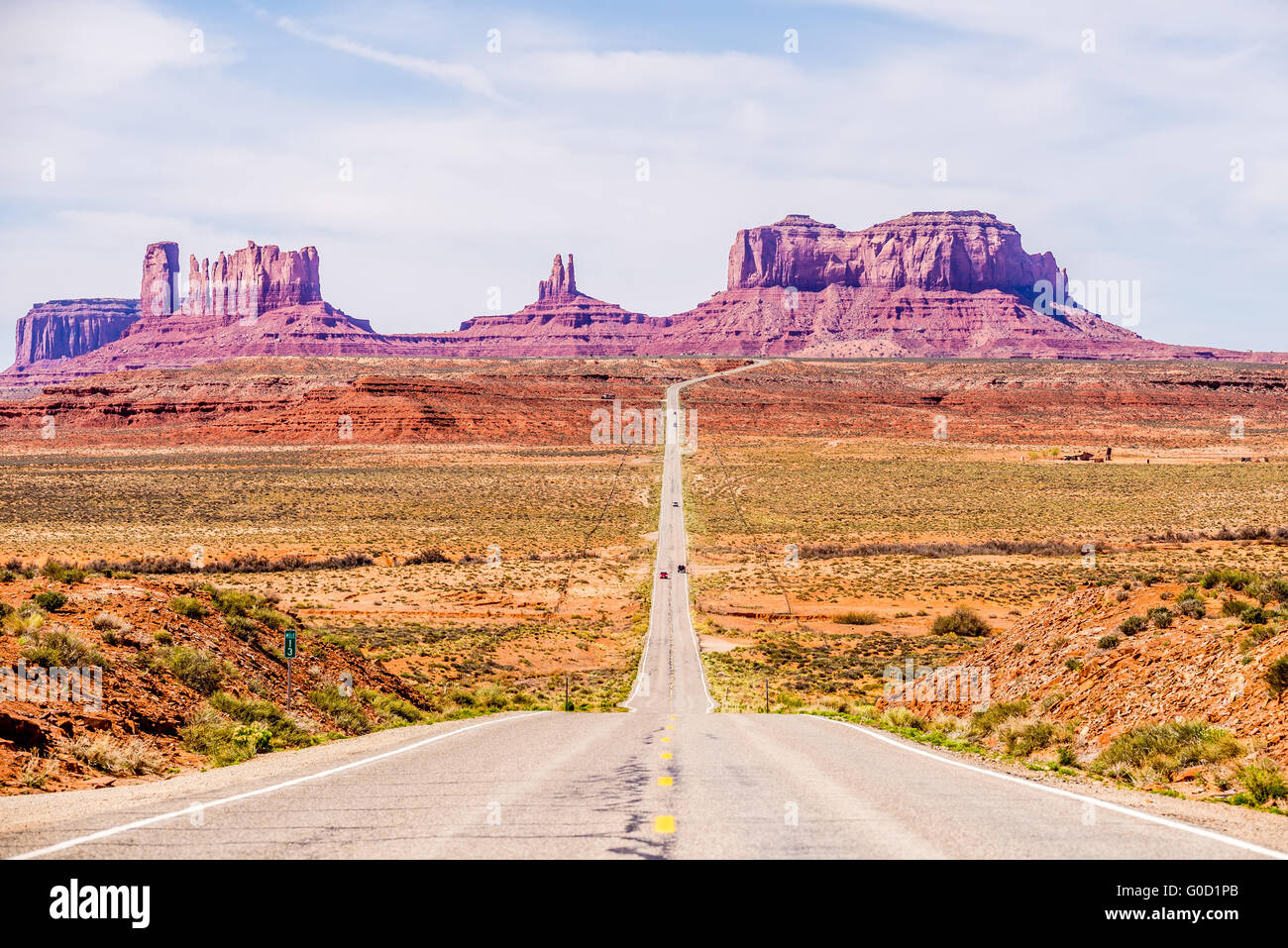 descending into Monument Valley at Utah Arizona border Stock Photo - Alamy
