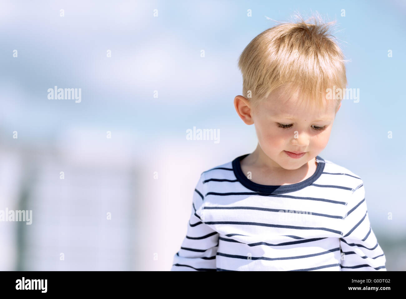 Portrait of little preschool boy outdoors copy space Stock Photo - Alamy