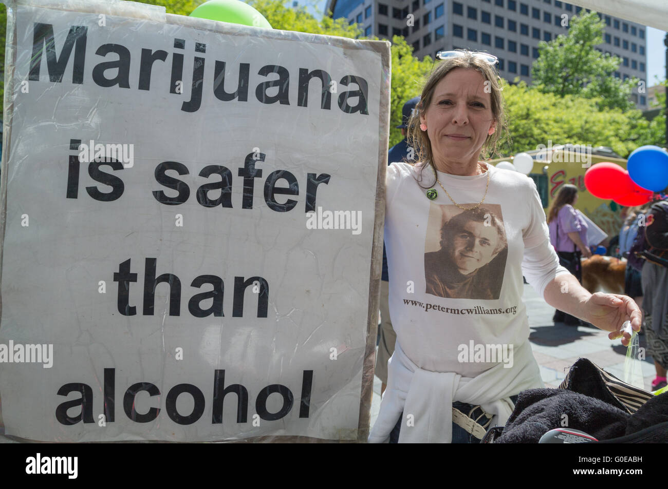 Seattle, WA, USA. 30th April, 2016. An activist for I-1419. Current law requires medical marijuana users to be registered by state. Stock Photo