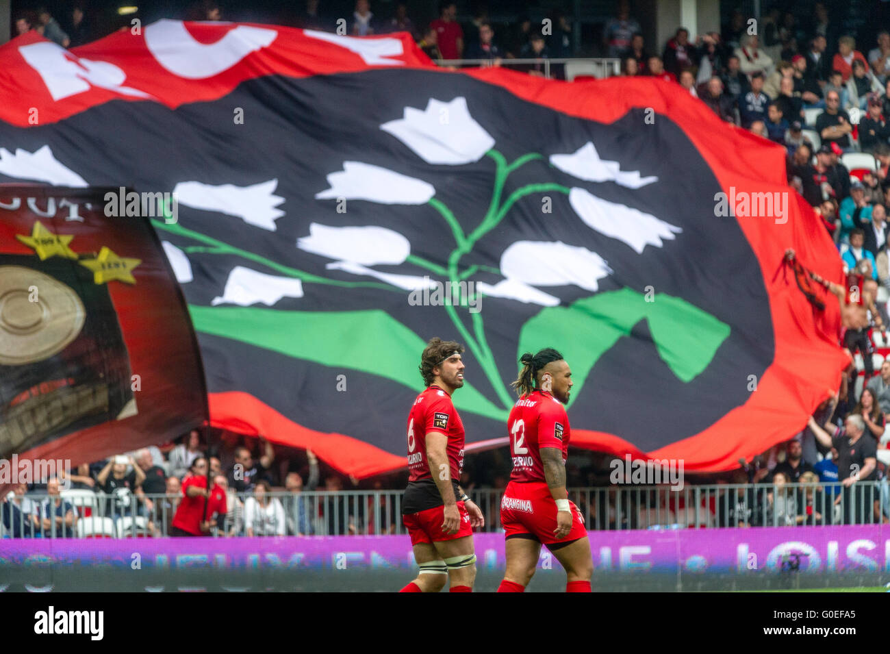 JM FERNANDEZ LOBBE and MA'A NONU. Rugby Union. French Top 14. Match between RC Toulon and Stade Toulousain ( Toulouse ) at Allianz Riviera on April 30, 2016 in Nice, France. Score 10 - 12 Stock Photo