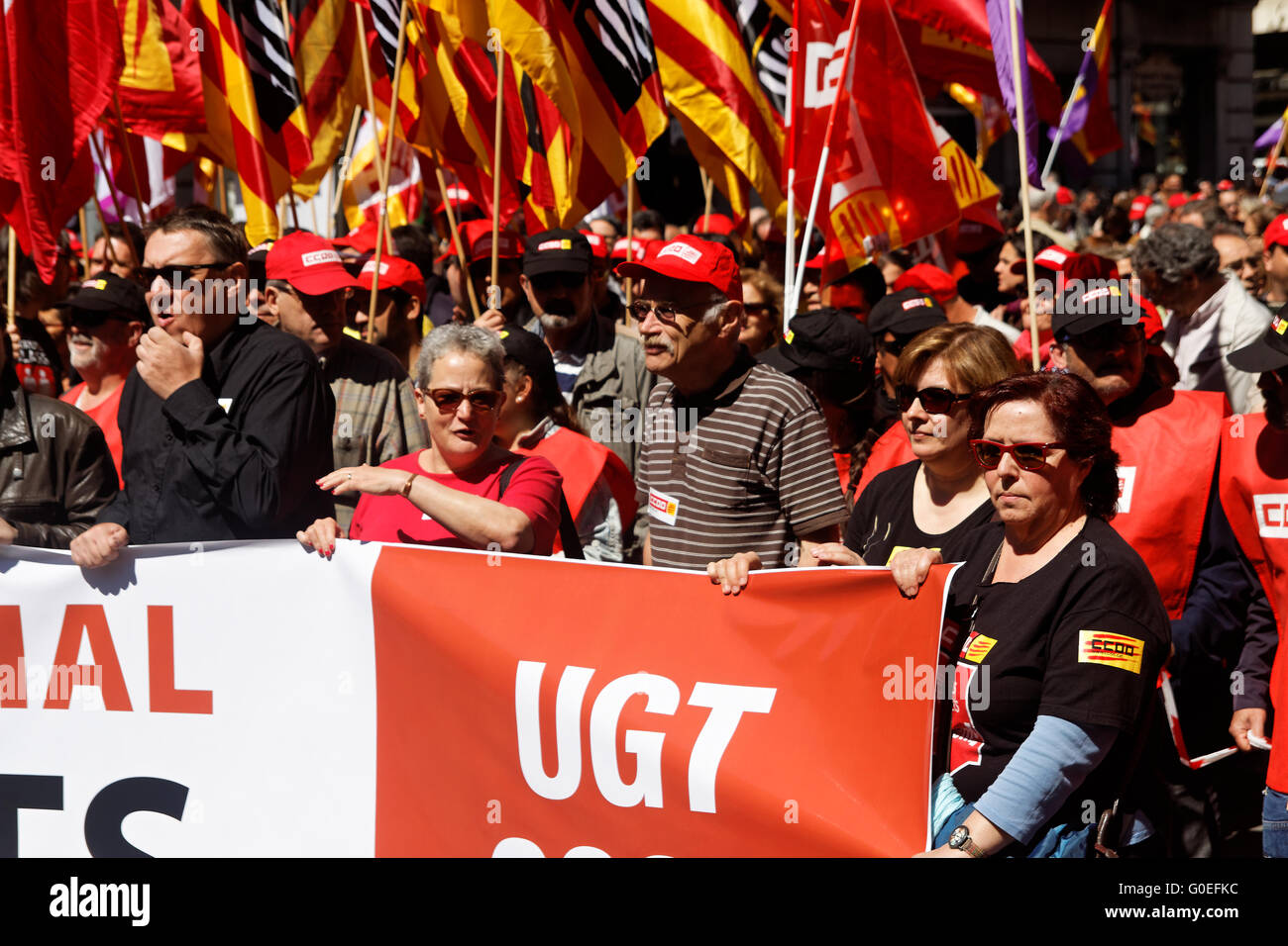 Barcelona, Catalonia, Spain. 01st May, 2016. The both biggest trade ubions of Spain UGT and CCOO demonstrating during 1st May festivities. CCOO are the communist Workers Commissions, Comissiones Obreras. UGT is the General Union of Workers, Union General de Trabajadores. Karl Burkhof/Alamy Live News Stock Photo