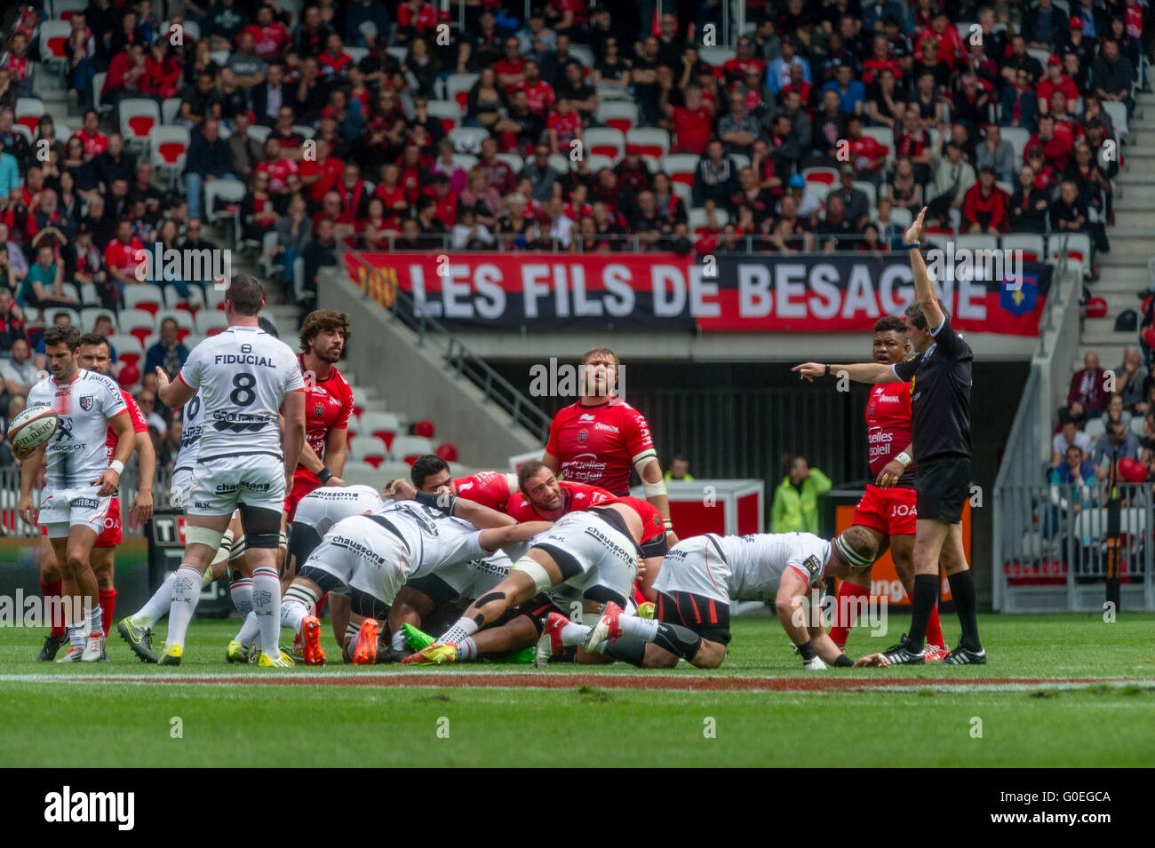Rugby Union. French Top 14. Match between RC Toulon and Stade Toulousain (  Toulouse ) at Allianz Riviera on April 30, 2016 in Nice, France. Score 10 -  12 Stock Photo - Alamy