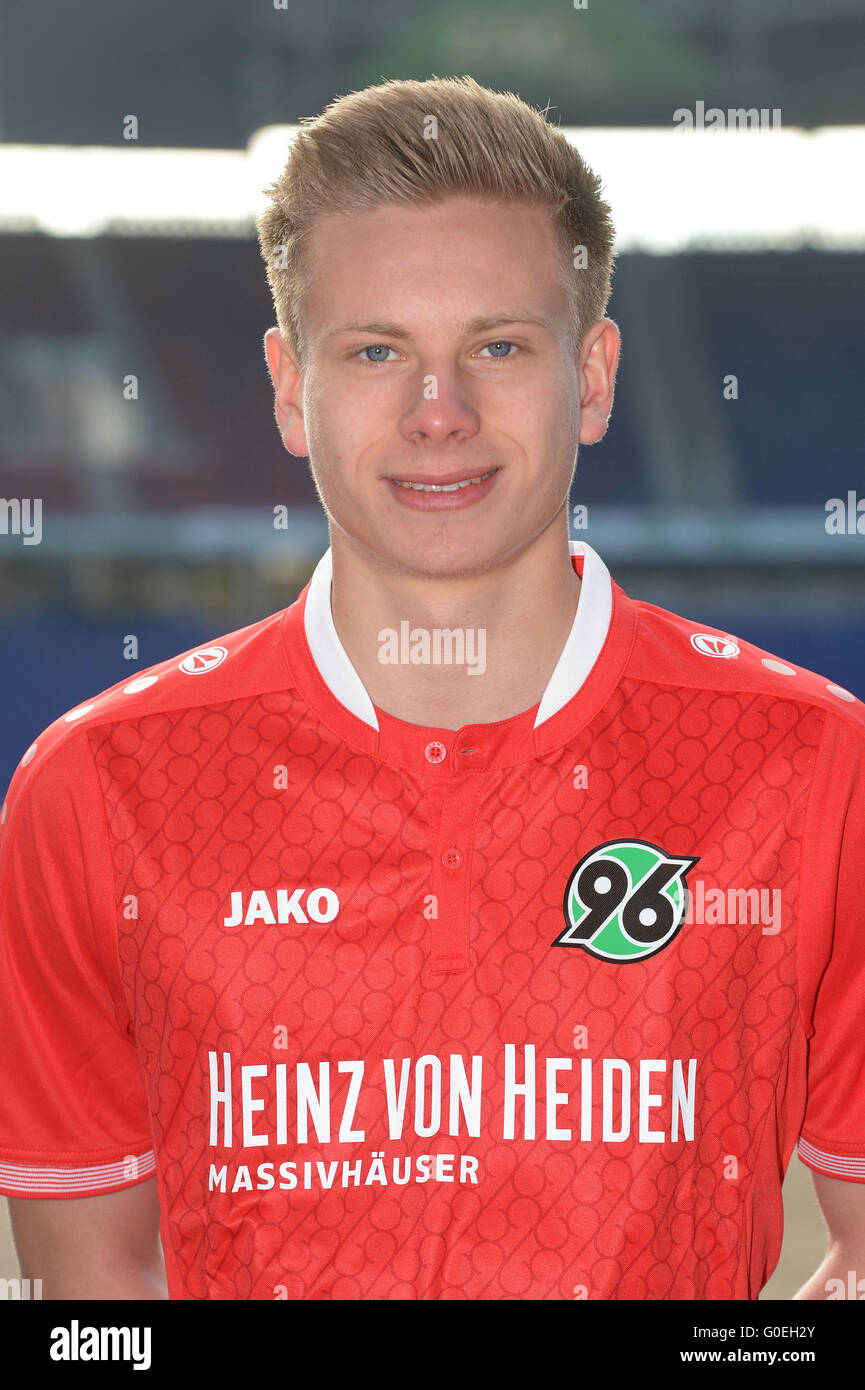 FILE - A file picture dated 16 February 2016 shows Niklas Feierabend posing during a photocall of German Bundesliga soccer club Hannover 96 for the 2015/16 season, at the HDI Arena in Hanover, Germany. Niklas Feierabend has died in a car accident. Photo: PETER STEFFEN/dpa Stock Photo