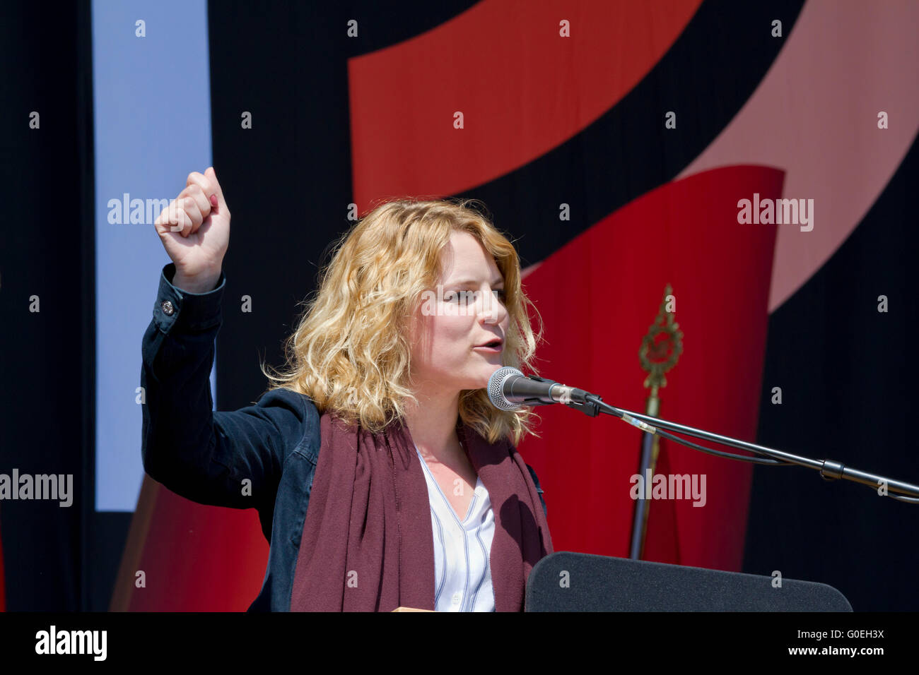 Copenhagen, Denmark, 1st May, 2016. Member of Parliament and political spokesperson for the Red-Green Alliance party (Enhedslisten), Johanne Schmidt Nielsen, speaks at The International Workers’ Day, Labour Day, in Faelledparken, the Copenhagen Common. A popular campaign and festival day full of political speeches and entertainment. Credit:  Niels Quist/Alamy Live News Stock Photo