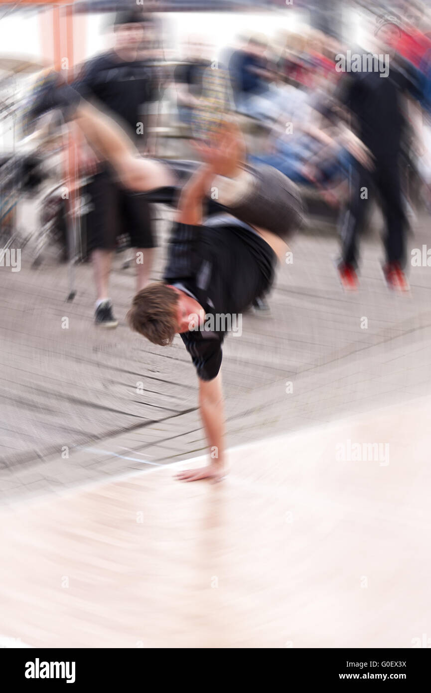 Breakdancer performing on street hi-res stock photography and images ...