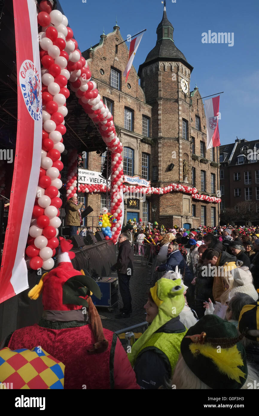 Carnival hustle and bustle in front of the Düsseldorf city hall Stock Photo