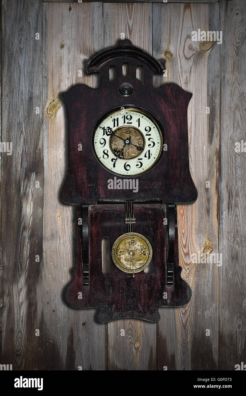 Pendulum clock antique hires stock photography and images Alamy