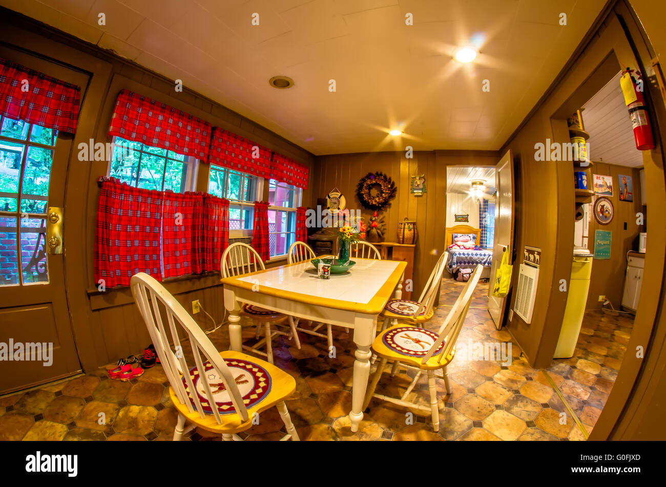 July 2015 Chimney Rock Nc Rustic Old Cabin In The Mountains