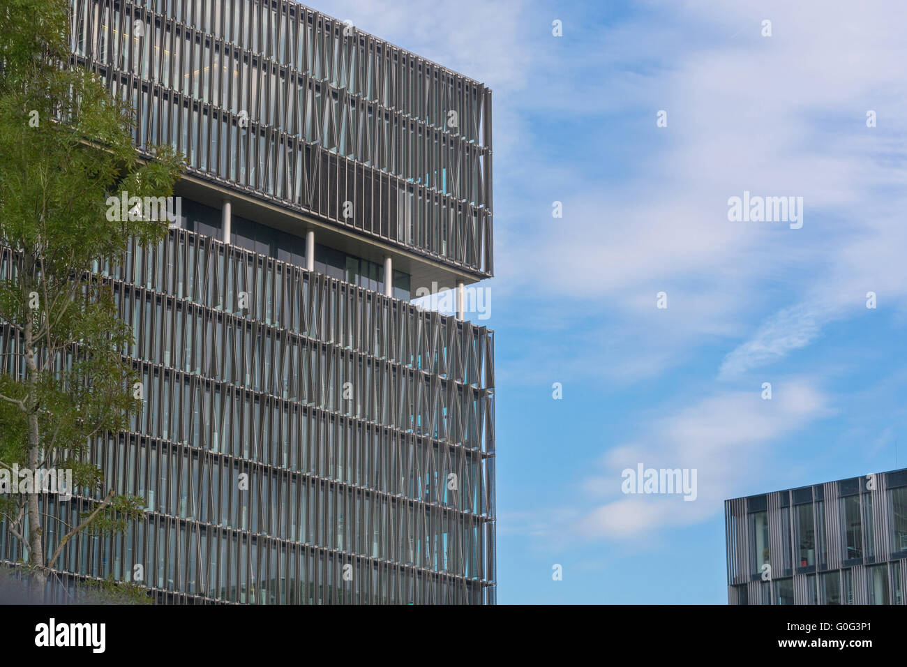 Office tower interior hi-res stock photography and images - Alamy