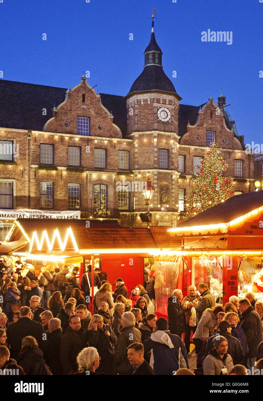 Christmas Market Wetzlar 2022 Hours Germany Christmas Market Gluehwein High Resolution Stock Photography And  Images - Alamy