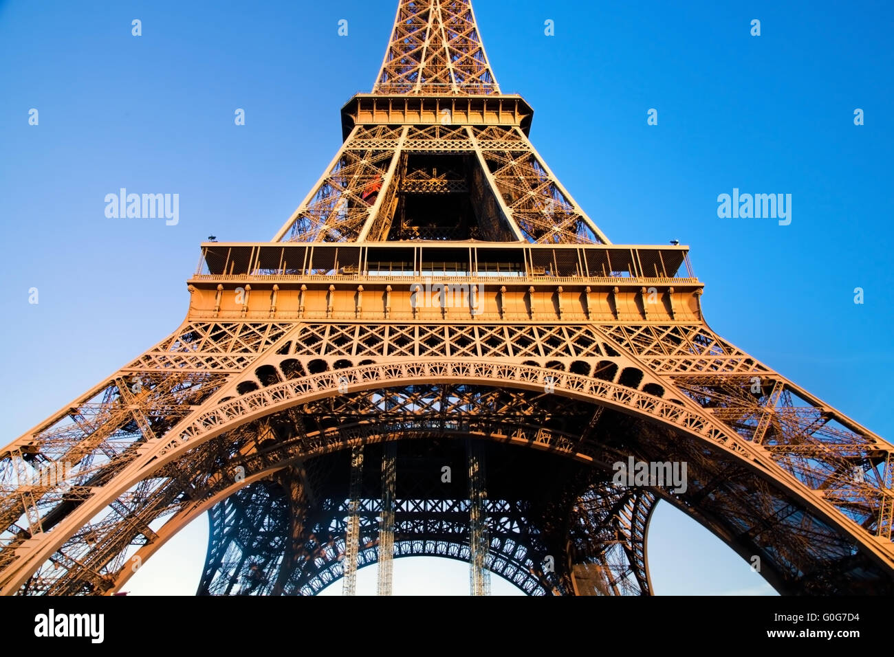 The eiffel tower wide angle hi-res stock photography and images - Alamy