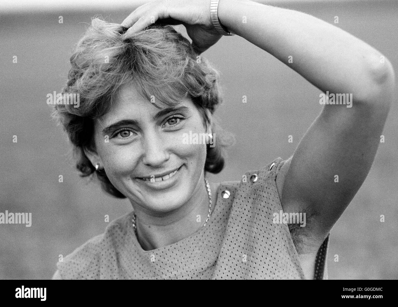 Achtziger Jahre, Schwarzweissfoto, junge Frau, 22 bis 28 Jahre, Portraet Stock Photo