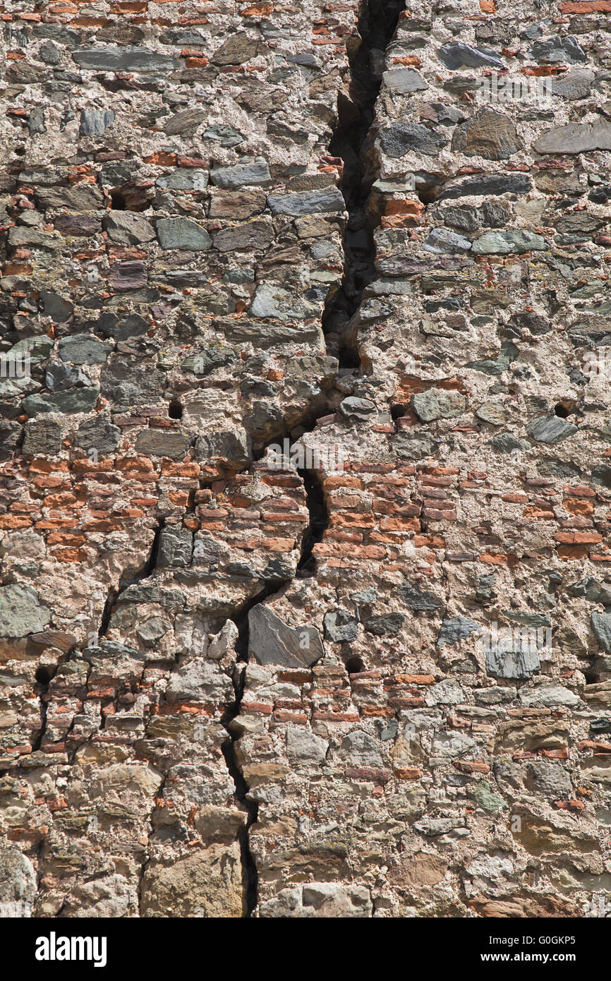 Cracked brick wall Stock Photo Alamy