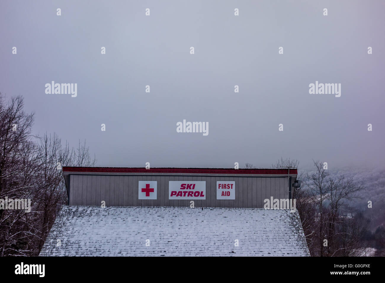 ski patrol emergency building in north carolina Stock Photo Alamy