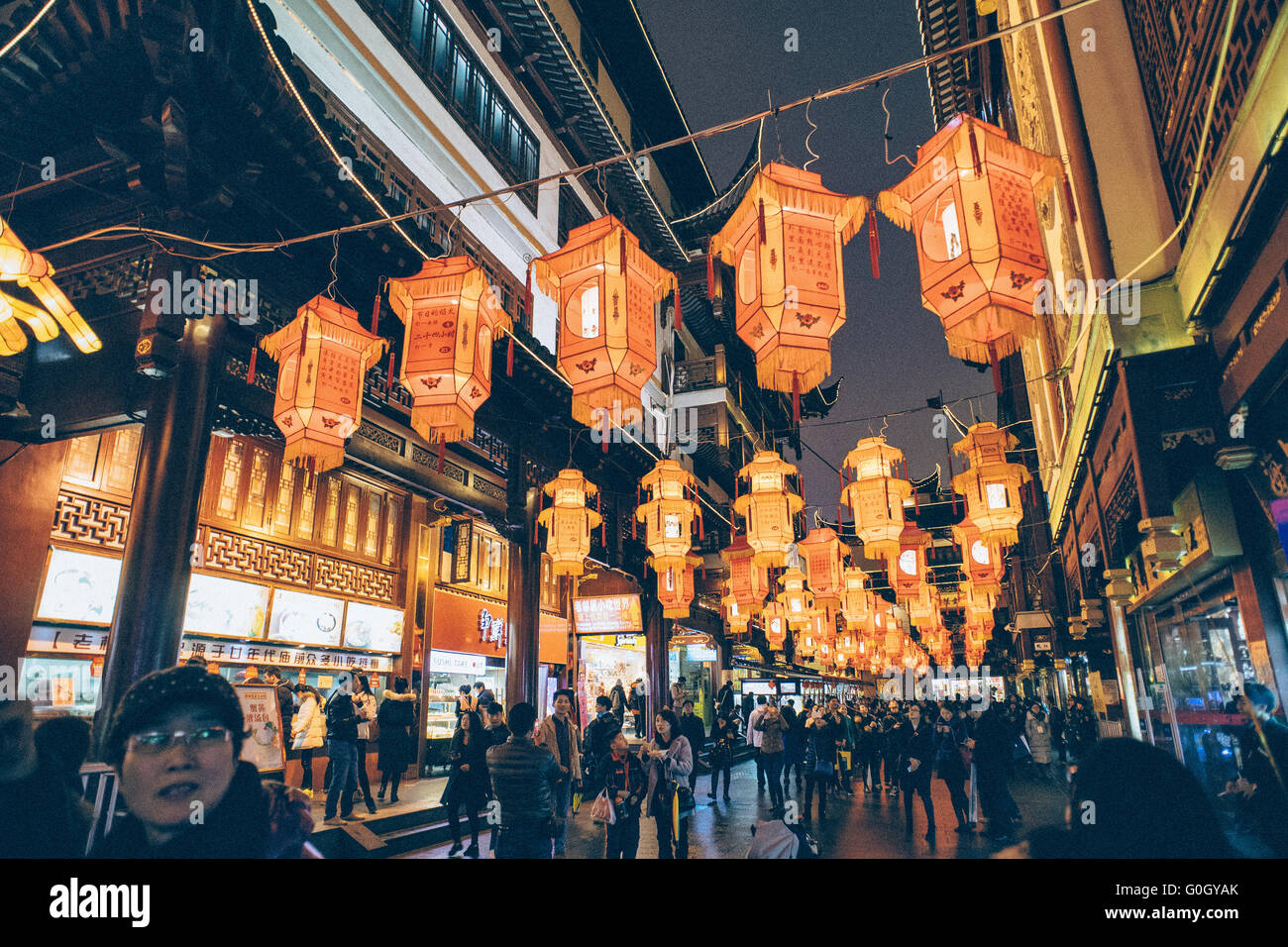 Chinese lantern festivals in Yuyuan garden Stock Photo - Alamy