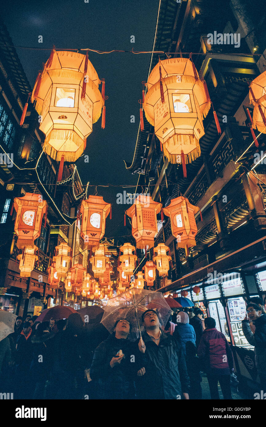 Chinese lantern festivals in Yuyuan garden Stock Photo - Alamy