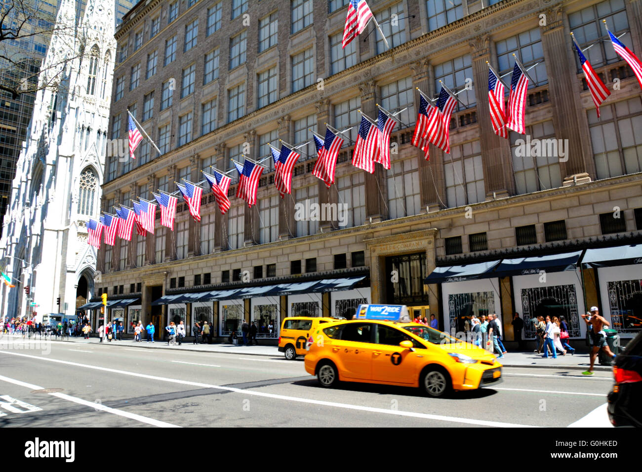 Saks fifth avenue shopping mall hi-res stock photography and images - Alamy