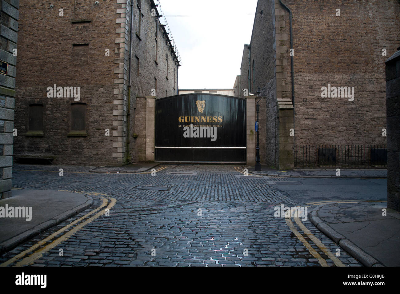 Original Cobblestone streets outside the Guinness Storehouse brewery in Dublin Ireland Stock Photo