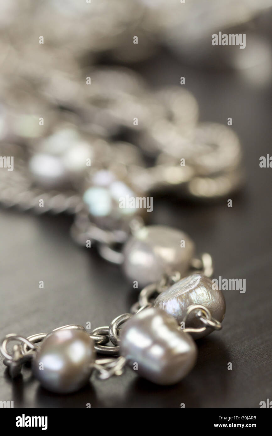 Costume jewellery hires stock photography and images Alamy