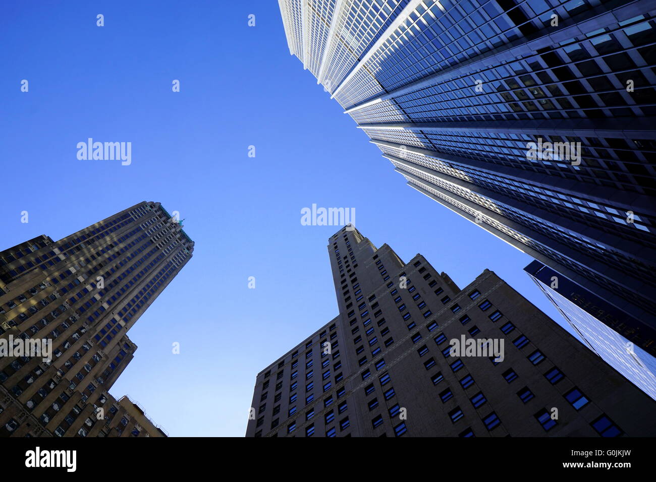 City skyscrapers hi-res stock photography and images - Alamy