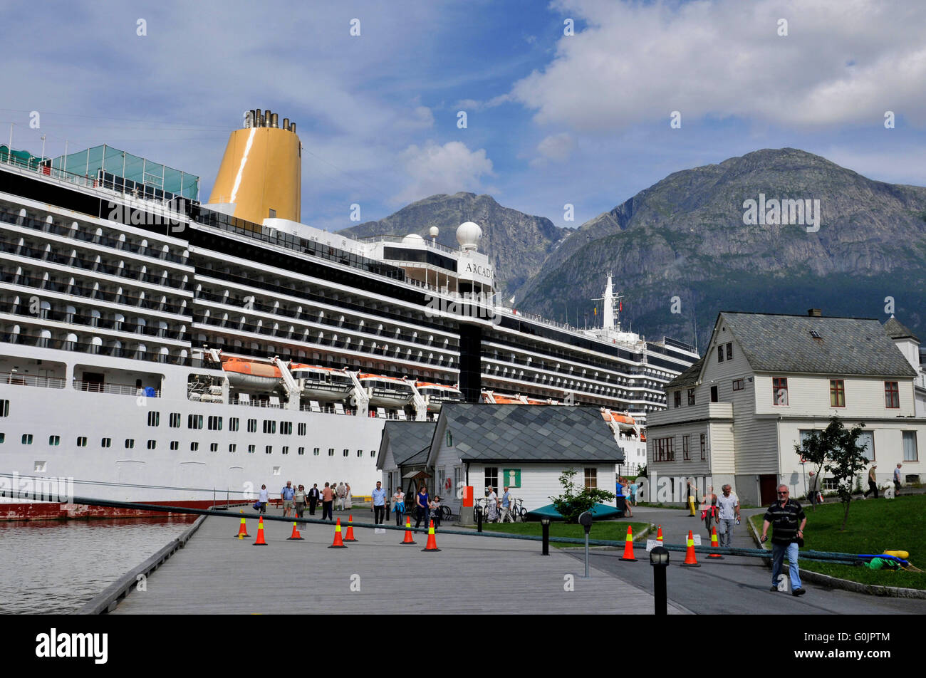 Arcadia, cruiser liner, cruise ship, Eidfjord, Norway Stock Photo