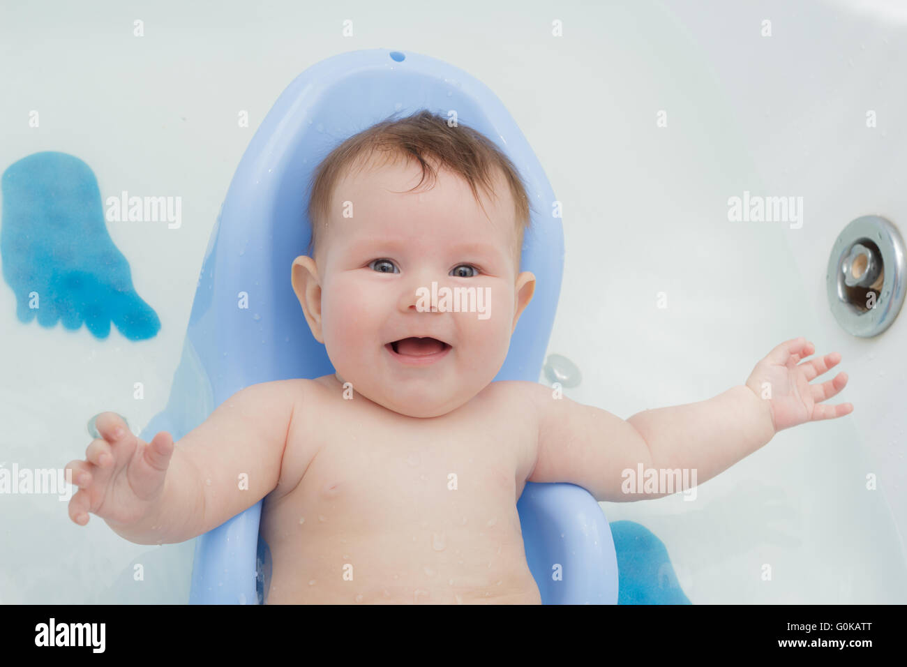 Newborn baby bathe and swim Stock Photo Alamy