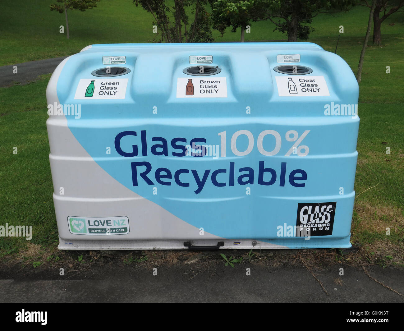 Green recycle bin bottles hires stock photography and images Alamy