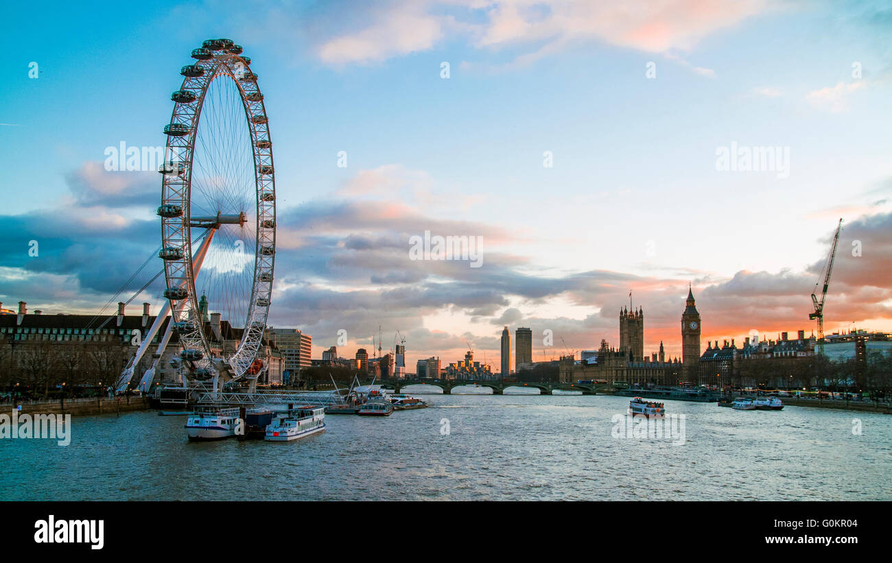 River Thames towards Parliament Stock Photo