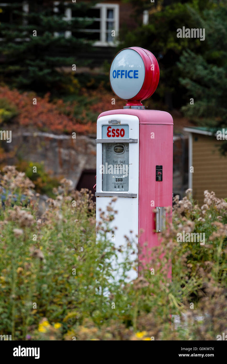 Old gas station, Castle Junction, Bow Valley Parkway, Banff National