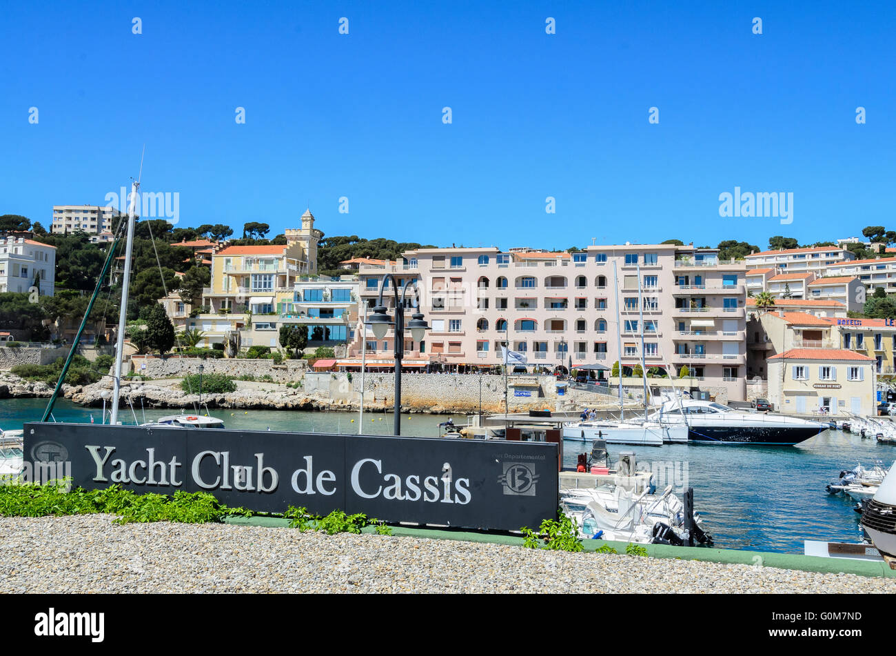 PORT DE CASSIS ET SES BATEAUX, CASSIS, BDR FRANCE 13 Stock Photo