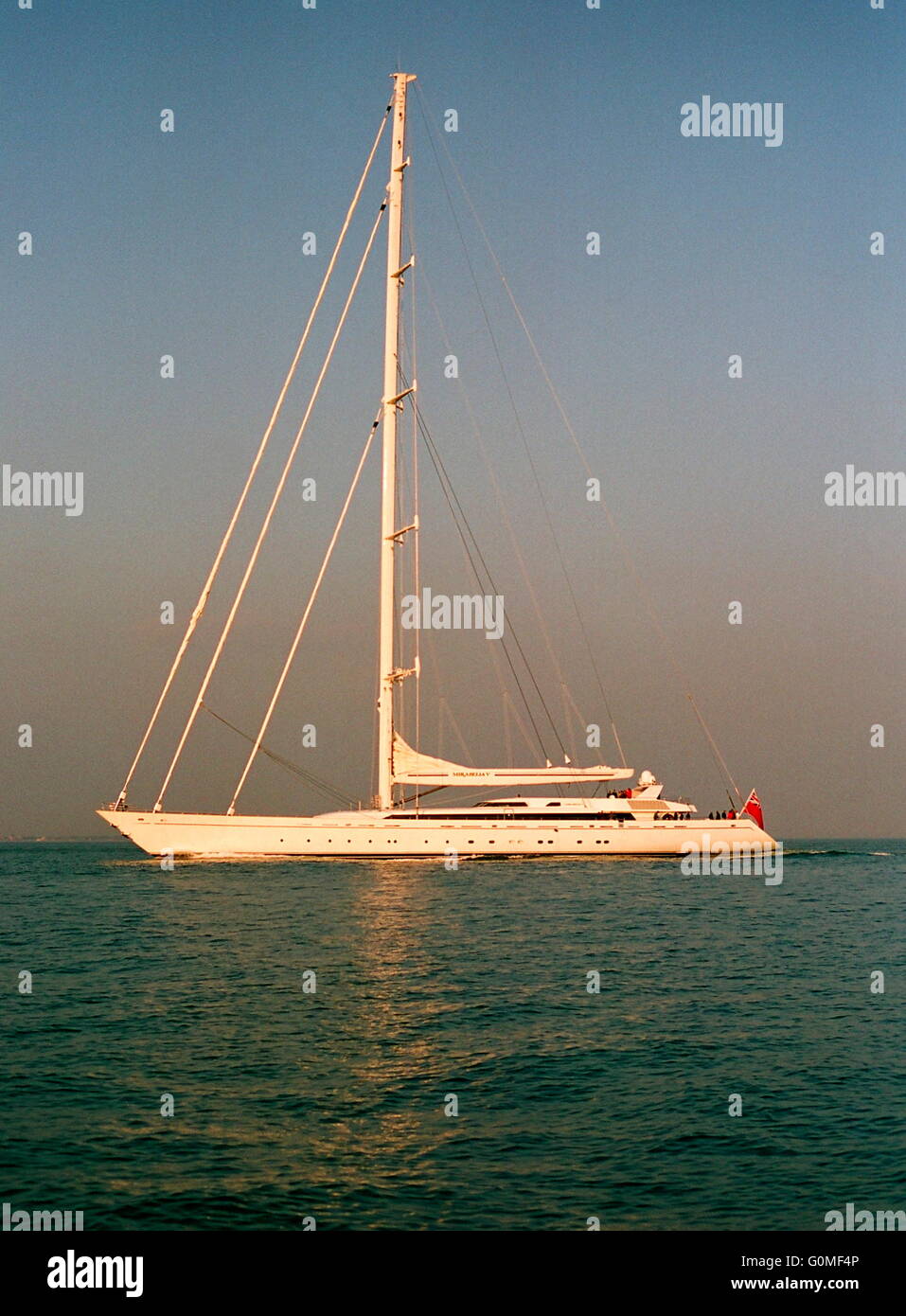AJAX NEWS PHOTOS.13TH APRIL 2004. SOLENT, ENGLAND. - FIRST BOW - WORLD'S LARGEST SINGLE MASTED SAILING YACHT, MIRABELLA V - BUILT BY VOSPER THORNYCROFT FOR AMERICAN JOE VITTORIA - UNDER WAY SOUTH OF THE ISLE OF WIGHT. THE 245FT (75.2M) LONG YACHT HAS A  290FT (88.5M) TALL MAST;  SHE CAN CARRY UP 36,490 SQ FT (3,400 SQ M) SQ METERS OF SAIL. PHOTO:JESSICA EASTLAND/AJAX.   REF: 41304 3 Stock Photo