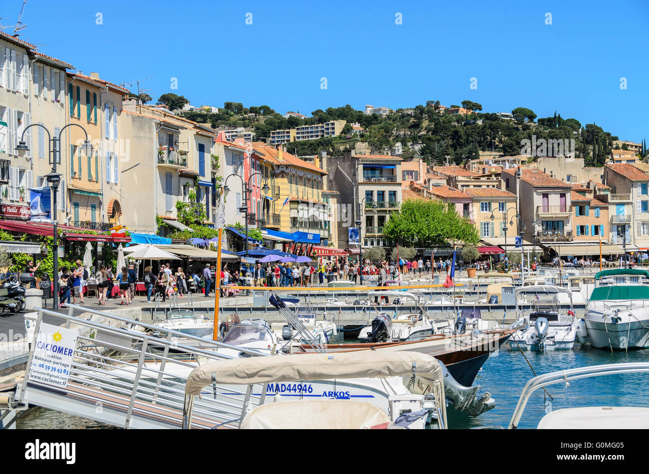 PORT DE CASSIS ET SES BATEAUX, CASSIS, BDR  FRANCE 13 Stock Photo