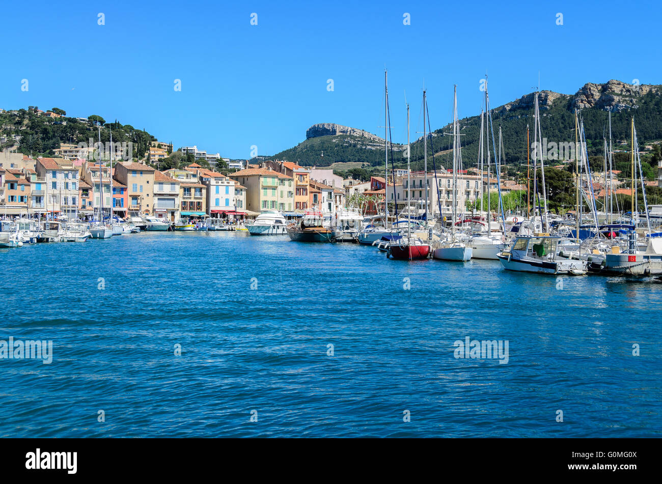 PORT DE CASSIS ET SES BATEAUX, CASSIS, BDR  FRANCE 13 Stock Photo