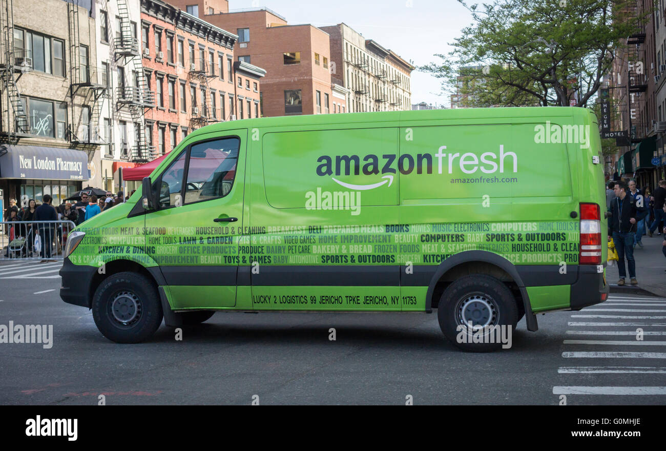 Amazon Delivery Van High Resolution Stock Photography and Images - Alamy