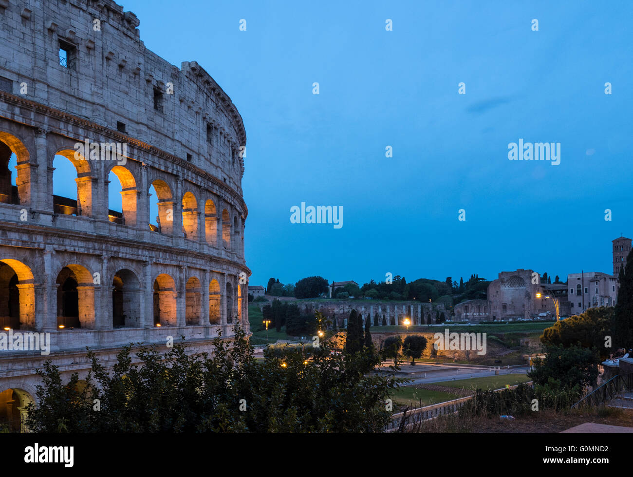 Flavian amphitheatre colosseum or coliseum oval black and white hi-res ...