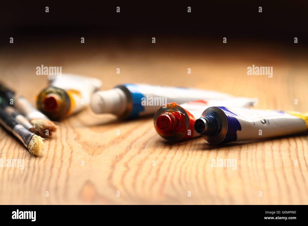 Oil paint tubes hi-res stock photography and images - Alamy