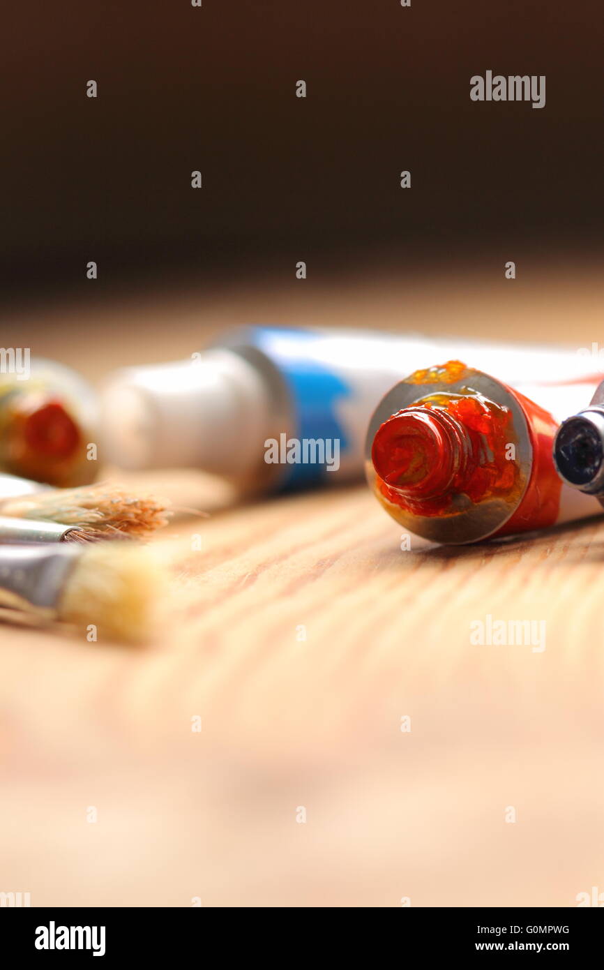 Oil paint tubes hi-res stock photography and images - Alamy