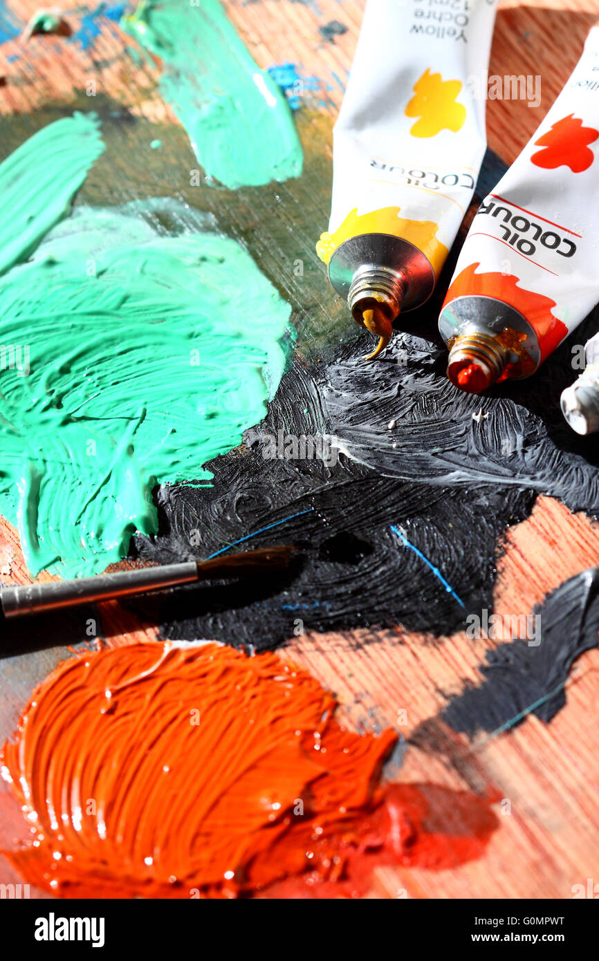 Oil paint tubes hi-res stock photography and images - Alamy
