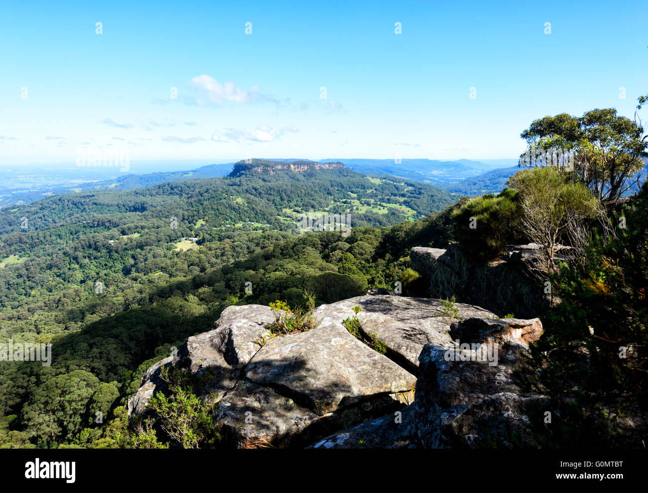 View from Drawing Room Rocks Lookout, Barren Grounds Nature Reserve