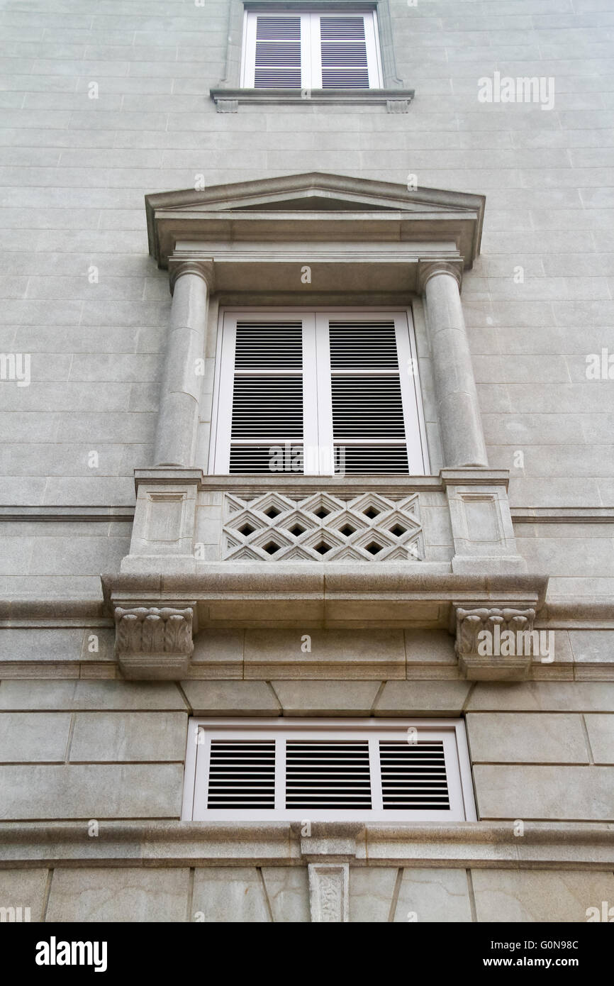 Ancient window on the concrete wall Stock Photo - Alamy