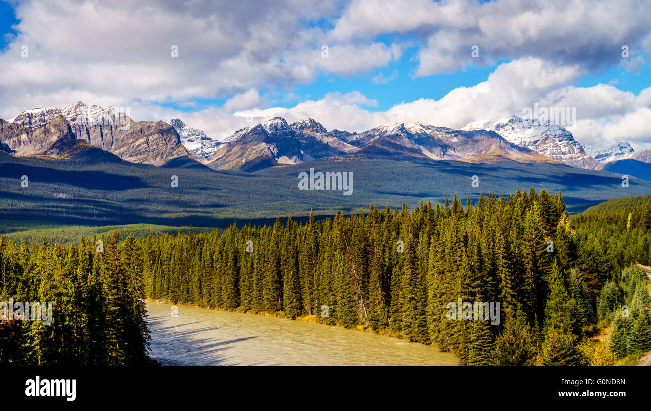 Morant's Curve in the Bow River with Haddo Peak, Saddle Mountain and Fairview Mountain in the background in Banff National Park Stock Photo