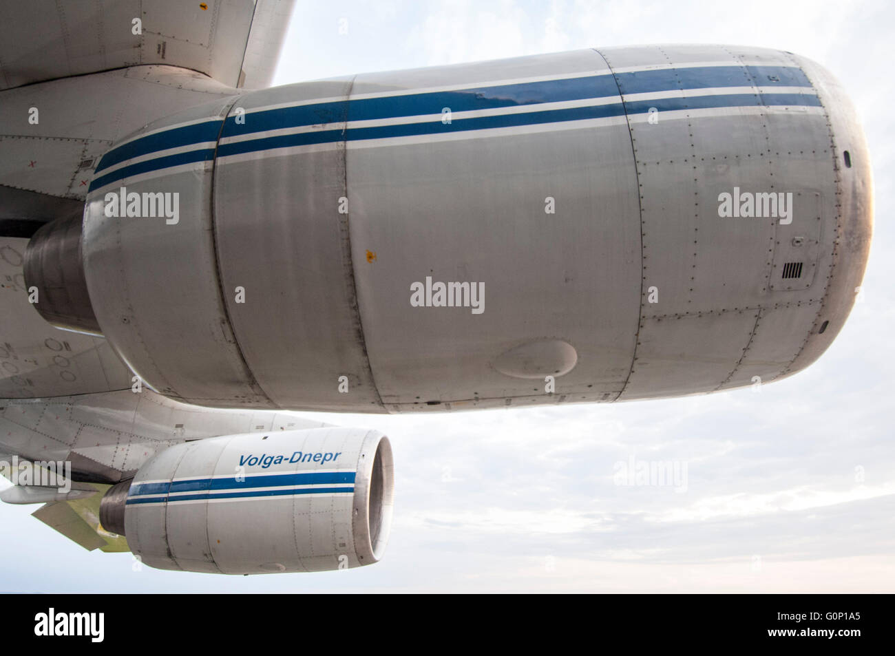 Wing engines hi-res stock photography and images - Alamy
