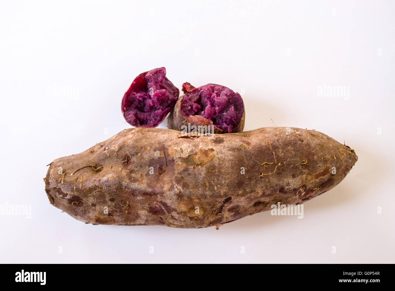 Purple Sweet Yam Stock Photo Alamy