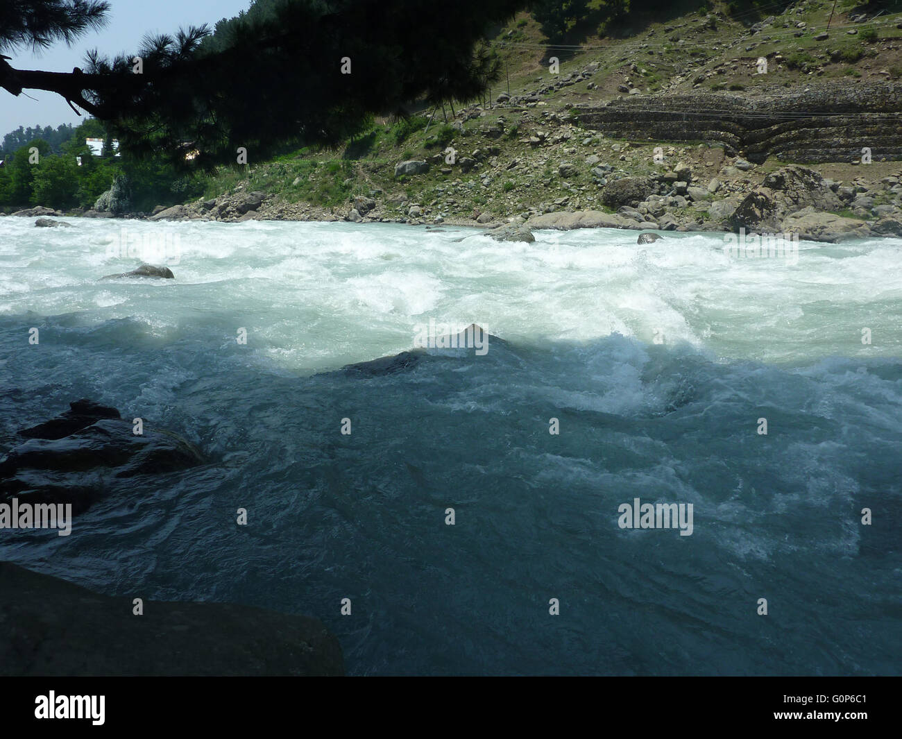 Lidder river, Pahalgam, Kashmir, originating from  Kolhoi Glacier, passing through Lidderwat meadow, crossing Pahalgam Stock Photo